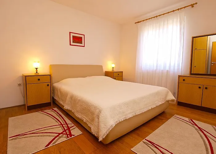 Munida 734 *