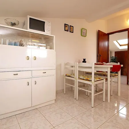 Munida 734 Apartment Medulin