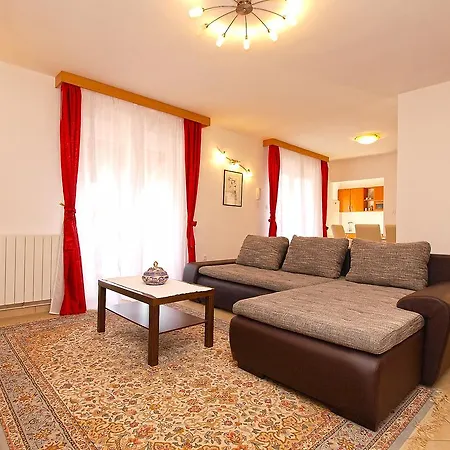 Apartament Munida 734