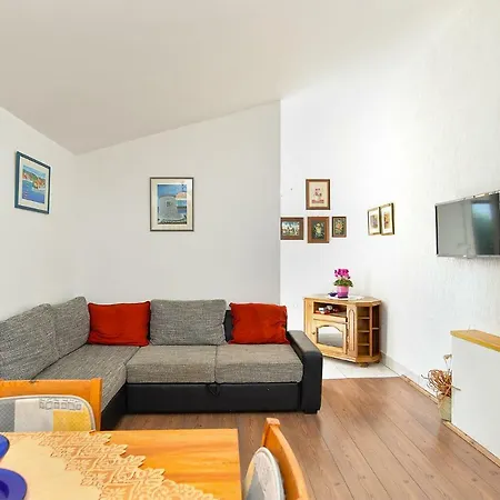 Apartment Munida 734 Medulin